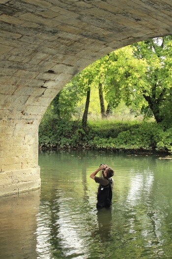 Franche-Comté : Florent Billard inspecte un pont. / © Claire Delteil