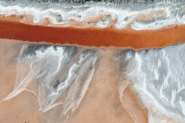 La Camargue vue du ciel. Ou l’art du sel. / © Thierry Vezon