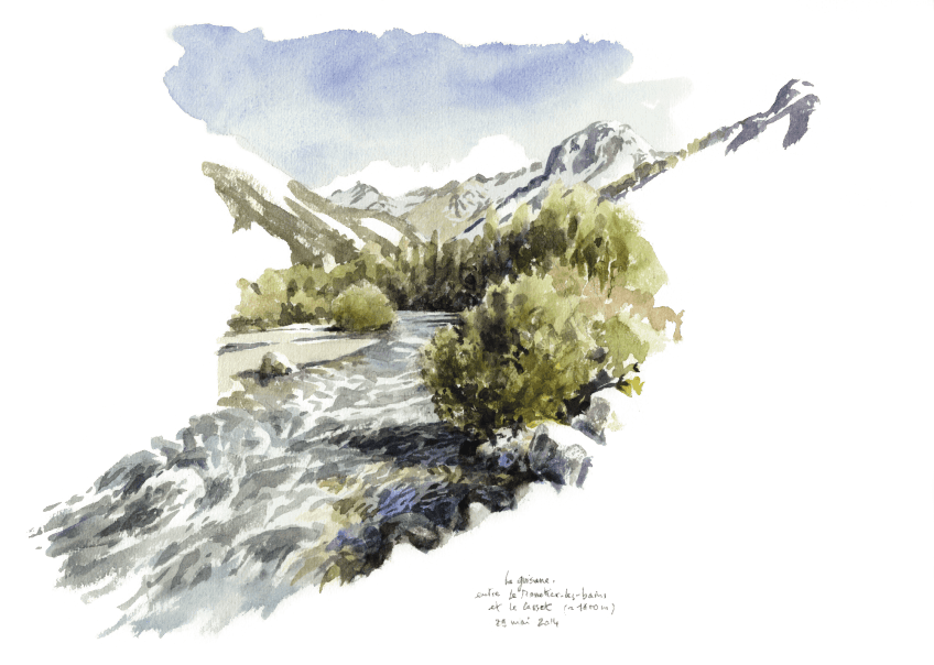 Torrent de montagne gonflé par la fonte des neiges printanière. Torrent source du printemps