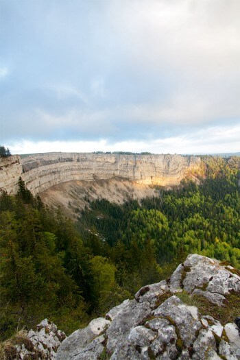 L'impressionnant cirque du Creux-du-Van Balade à la Chassagne d'Onnens, la Provence vaudroise