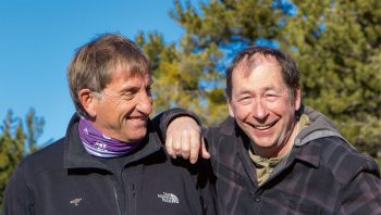 A gauche, Christian Couloumy, biologiste. A droite, Jean-Michel Bertrand, cinéaste. Leur amitié et leur passion commune pour l'aigle royal a débouché sur le film "Vertige d'une rencontre" A gauche, Christian Couloumy, biologiste. A droite, Jean-Michel Bertrand, cinéaste. Leur amitié et leur passion commune pour l'aigle royal a débouché sur le film "Vertige d'une rencontre"
