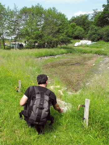 Stéphane Raimond expertise une aquaculture.
 / © Rachel Kuhn / SFEPM