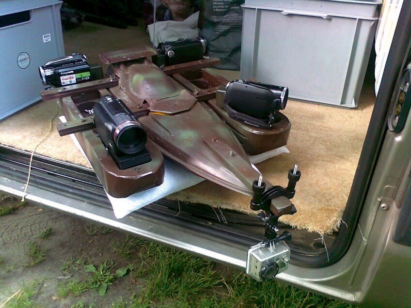 Le radeau de fortune pour tourner Les nouveaux castors