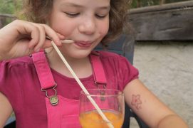 Sortez votre panoplie de dégustateur de boisson d’été puis aspirez. C’est l’été !