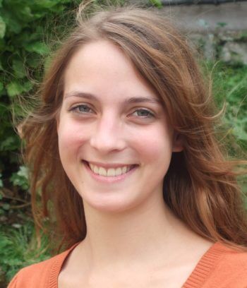 Cyrielle Bannwarth, chargée de missions Conservation à la LPO Franche-Comté. Cyrielle Bannwarth étudie les grenouilles et crapauds en Franche-Comté