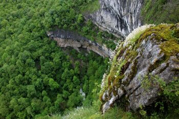 Reculée des Planches-près-Arbois Balade au bord de la Loue - La Salamandre Reculée des Planches-près-Arbois gouffre