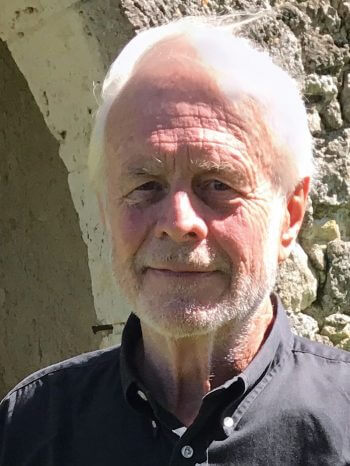 Richard Green Tapis rouge et accueil pour les chouettes - La Salamandre richard green