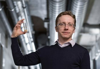 Richard Benton Mouche, star des laboratoires - La Salamandre