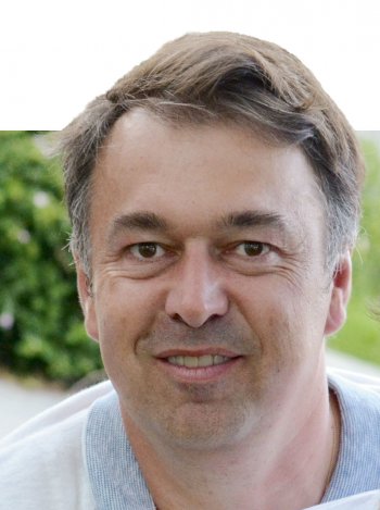 Frédéric Jiguet
Directeur du Centre 
de recherches sur la biologie des populations d’oiseaux à Paris Pourquoi les oiseaux des champs disparaissent-ils ? - La Salamandre