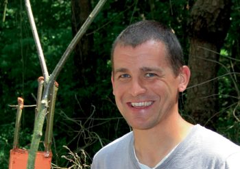 Avec Pierre-Yves Marquis,
du CPIE Sèvre et Bocage Il protège les châtaigniers du bocage vendéen
