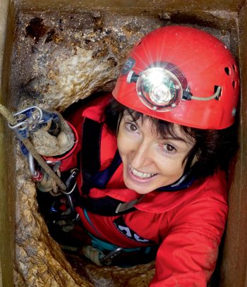Les perles des cavernes vus par les spéléologues photographes Philippe Crochet et Annie Guiraud