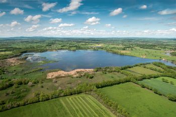 L’étang des Landes au 
milieu du bocage de la Creuse