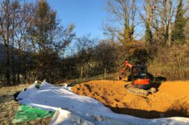 Travaux d'excavation pour l'installation de la bâche. / © Olivier Lovis