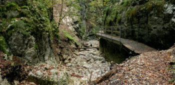 Le premier aménagement du sentier de la combe a été réalisé en 1904.