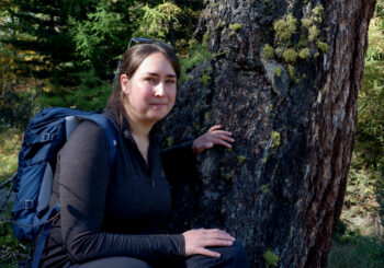 En compagnie de Lucienne Roh, médiatrice scientifique Les conifères de montagne poussent à des altitudes de plus en plus élevées