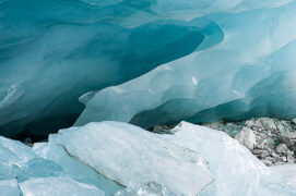 Une fracture se dessine au bout de la langue glaciaire.
Glacier de Zinal, Valais - janvier 2023 Une fracture se dessine au bout de la langue glaciaire.
Glacier de Zinal, Valais - janvier 2023 / © Pierre Jeanneret