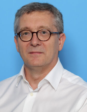 Marc Vidal-Alaiz est spécialiste de la pollution lumineuse. Il livre ses conseils pour éclairer son jardin.